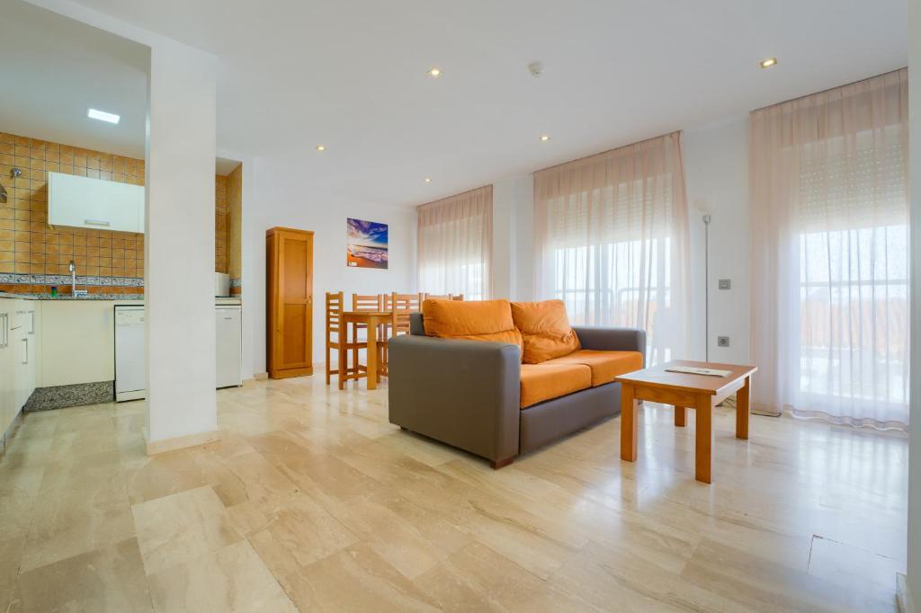 Kuchyň nebo kuchyňský kout v ubytování Hotel Apartamentos Loto Conil