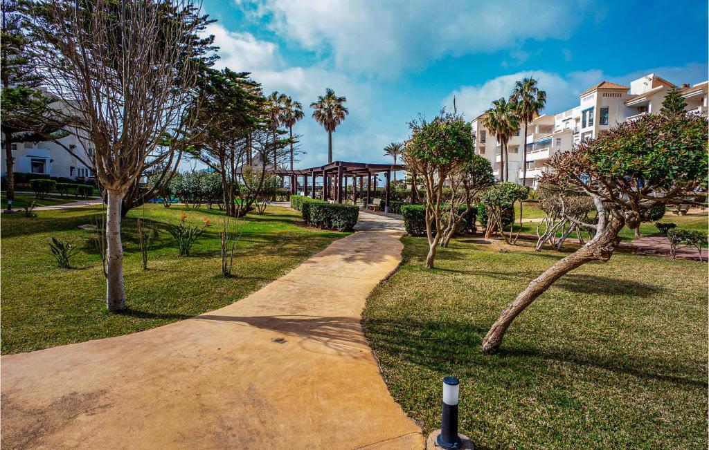 Vonkajšia záhrada v ubytovaní Cozy Apartement In Almerimar