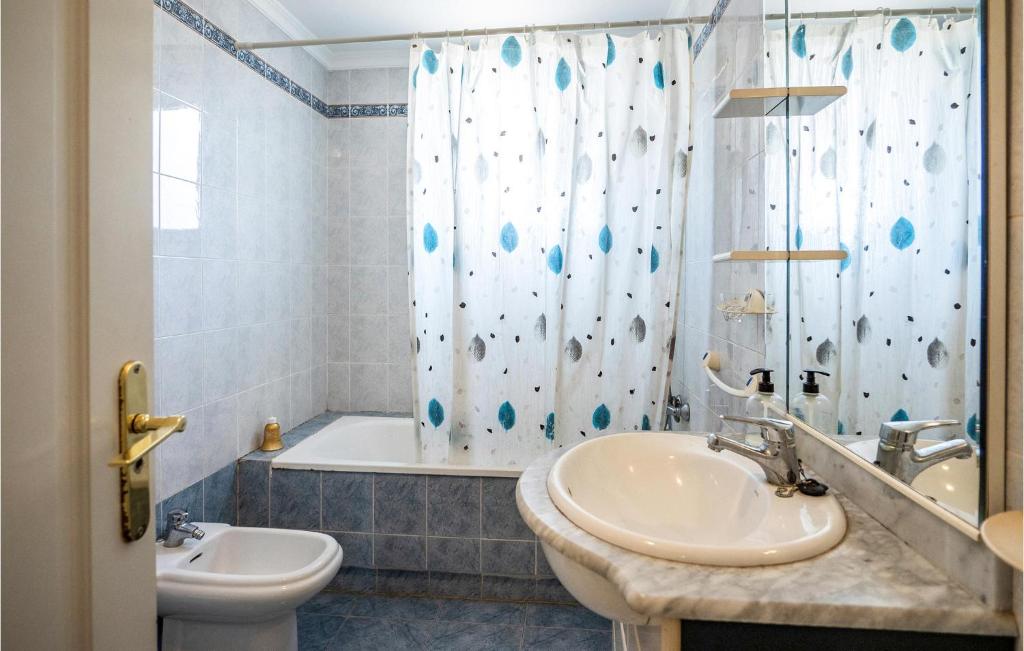 Kúpeľňa v ubytovaní Cozy Apartement In Almerimar