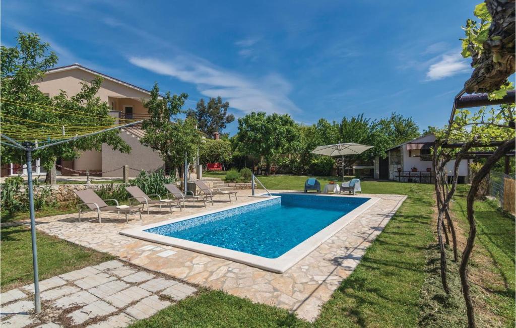 Basen w obiekcie Holiday Home Cere Cere Ii lub w pobliżu