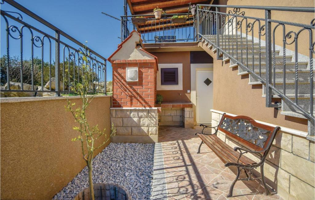 Balkón alebo terasa v ubytovaní Lovely Home In Split With Jacuzzi