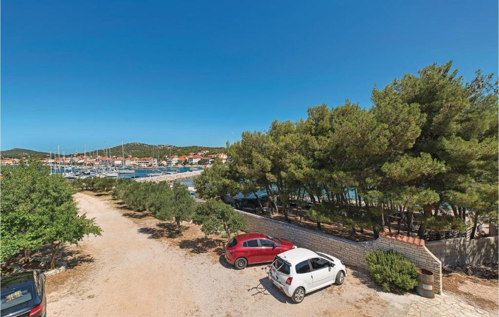 One-Bedroom Apartment In Jezera