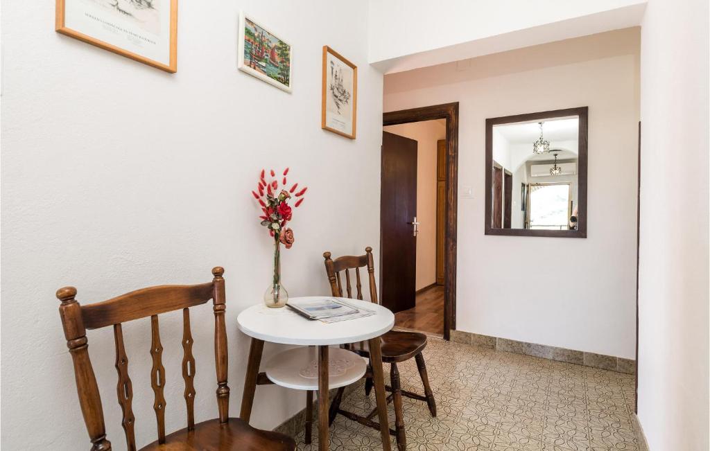 Fotografia z galérie ubytovania Stunning Apartment In Sveti Juraj v destinácii Sveti Juraj