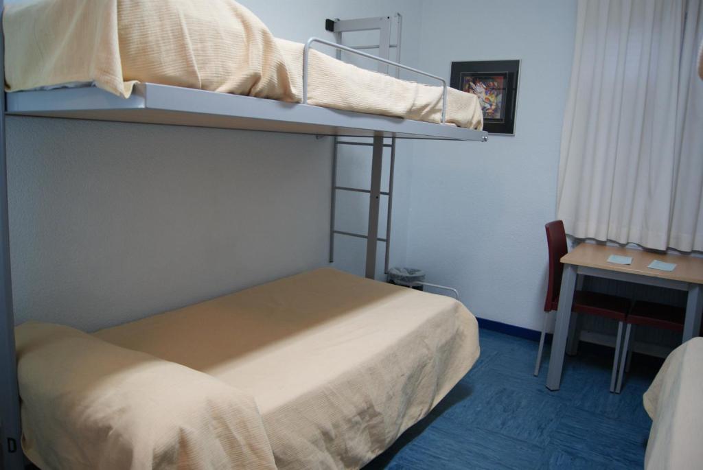 Albergue Inturjoven Huelva - Chambre Familiale (6 Adultes)