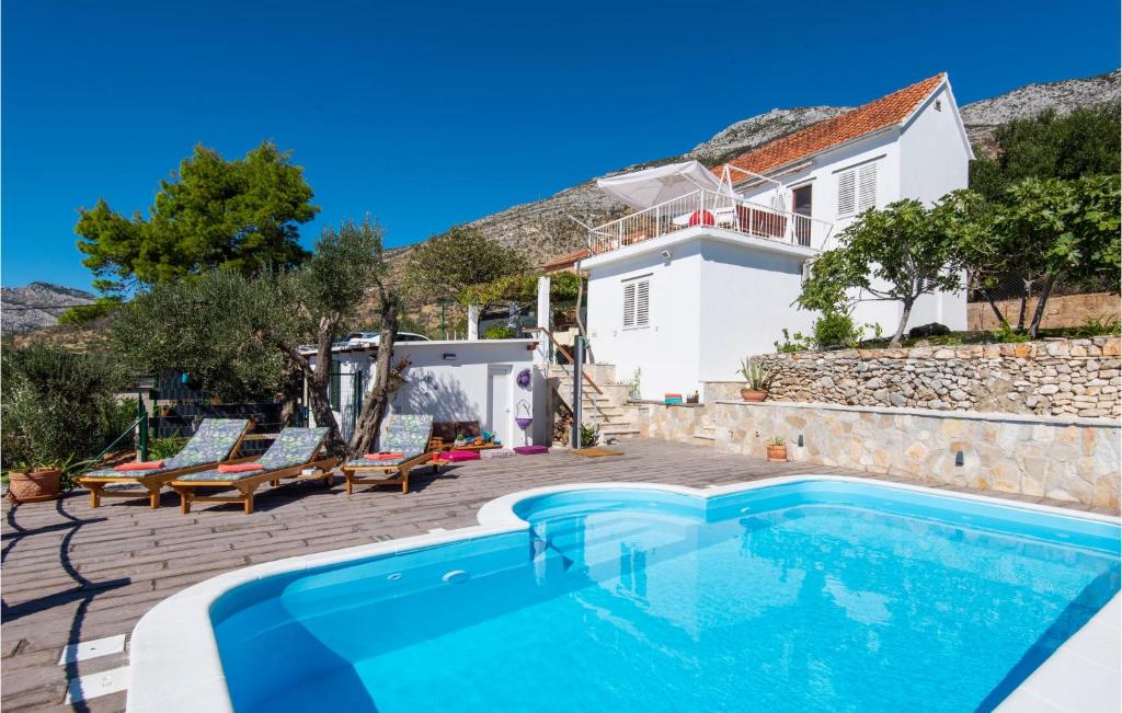 Bazén v ubytování Holiday Home Orebic With Sea View I nebo v jeho okolí