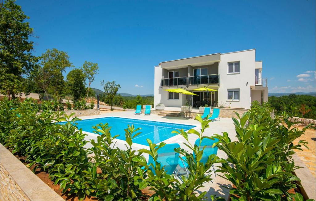 Bazén v ubytovaní Stunning Home In Ivanbegovina With Wifi alebo v jeho blízkosti