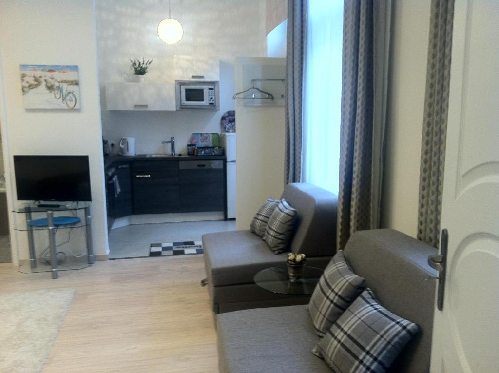Budapest City Apartments For Groups - Deluxe Apartment