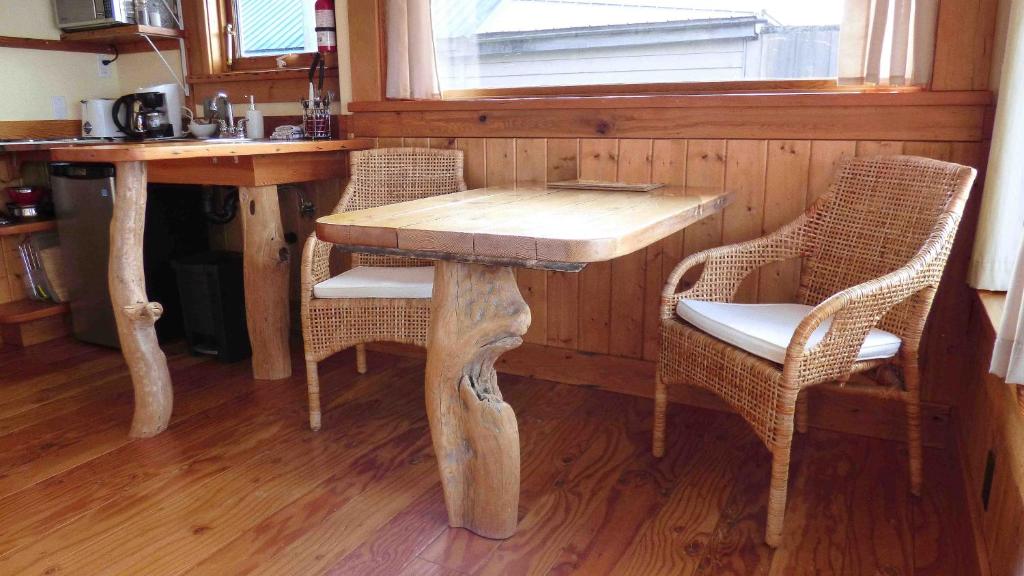 Dapur atau dapur kecil di Seine Boat Inn