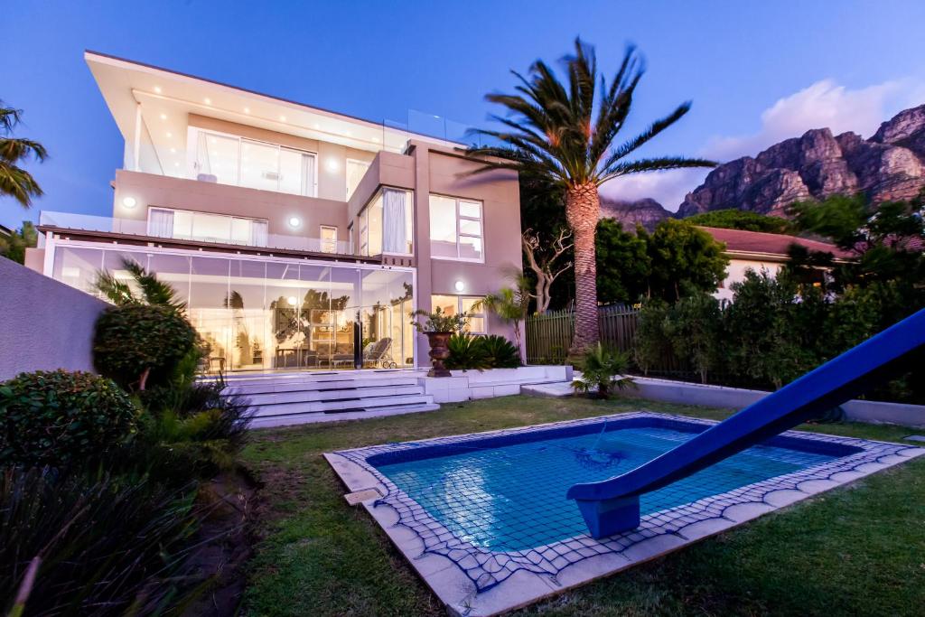 Villa on 1st Crescent, Cape Town – Updated 2023 Prices