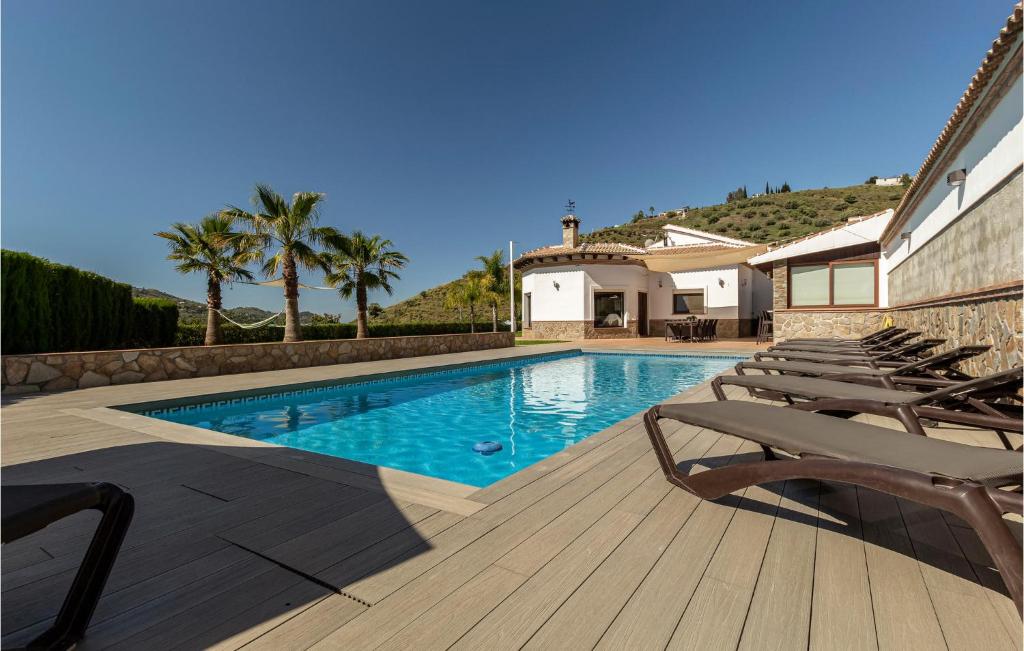 Bazén v ubytovaní Beautiful Home In Malaga With Wifi alebo v jeho blízkosti
