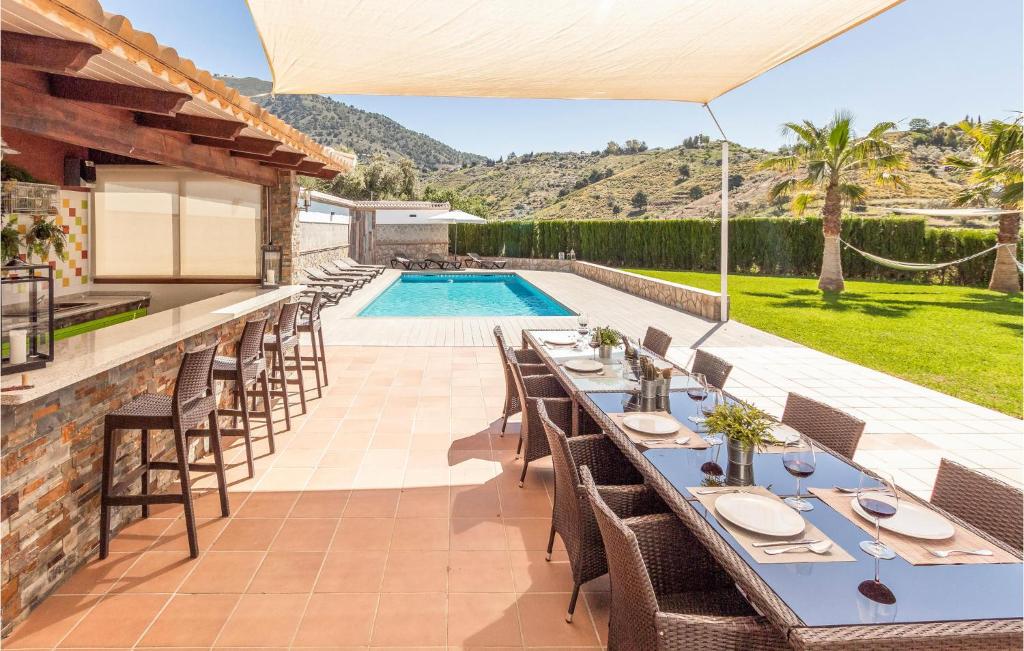 Bazén v ubytovaní Beautiful Home In Malaga With Wifi alebo v jeho blízkosti
