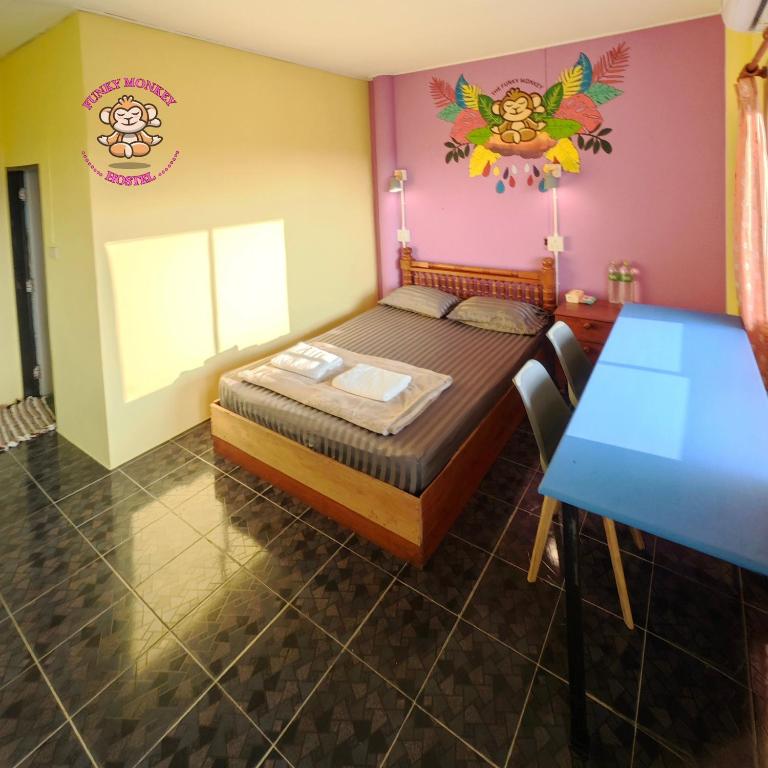 The Funky Monkey Hostel - 18 to 40 years old only - 15