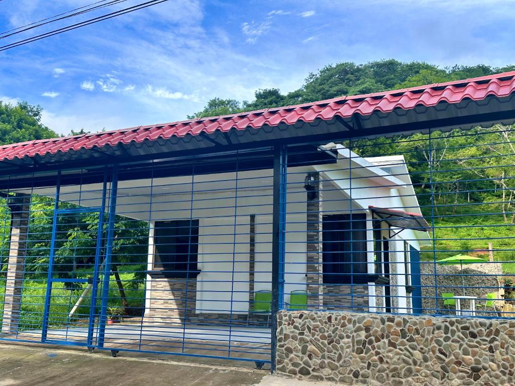 Budova, kde se prázdninový dům nachází