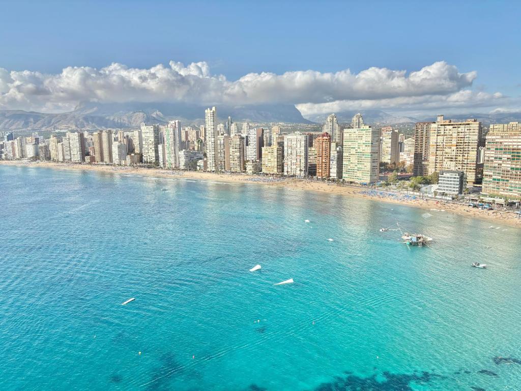 GEMELOS 28 10-C Levante Beach