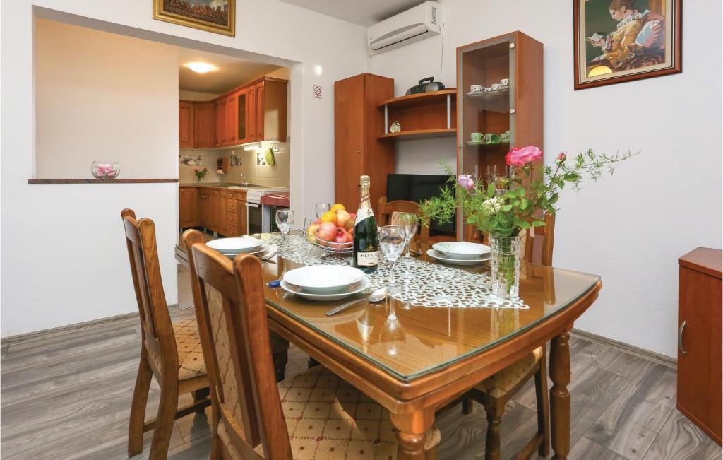 Fotografie z fotogalerie ubytování Holiday Home Gata Ostrvica v destinaci Gata