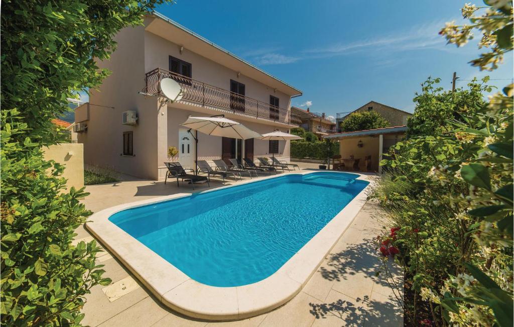 Holiday Home Kastel Stafilic With Sea View 02