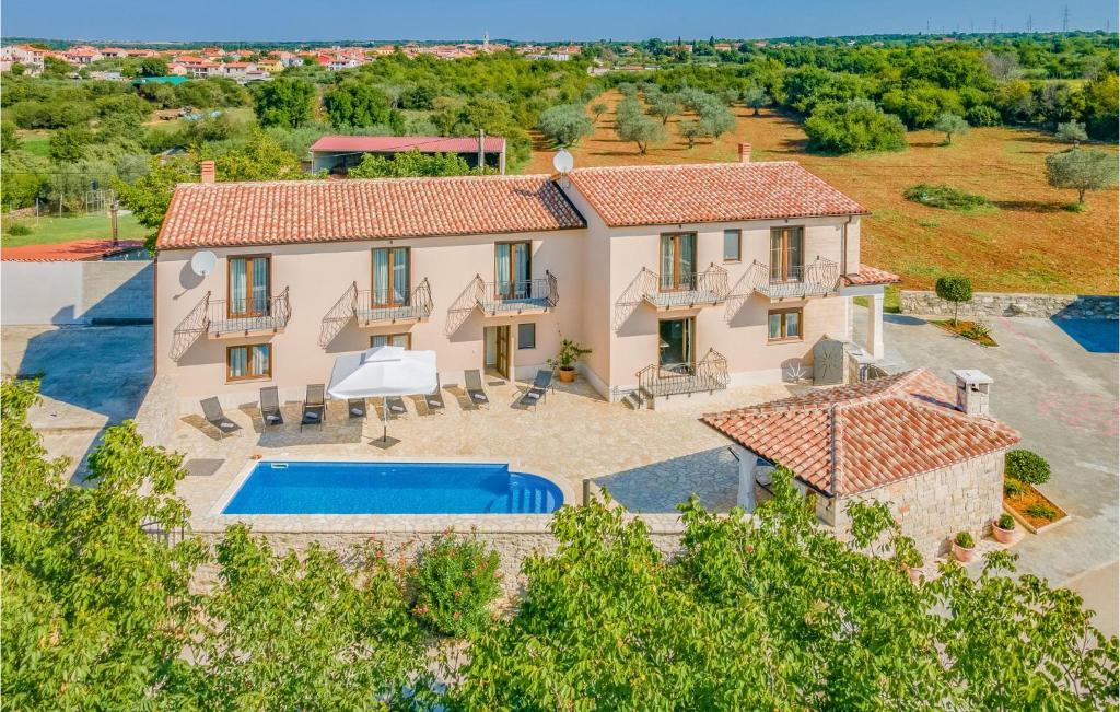 Luxurious Home In Galizana