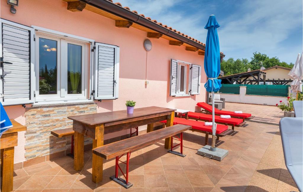 Zdjęcie z galerii obiektu Amazing Home In Rovinj With Kitchen w Rovinj