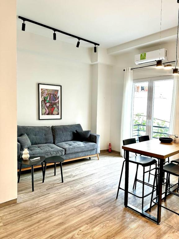Private Urban 1BR, 250m from Petralona Metro