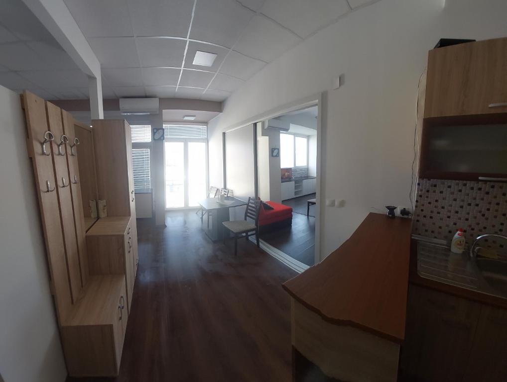 Kuchyň nebo kuchyňský kout v ubytování Apartmani Kuzman