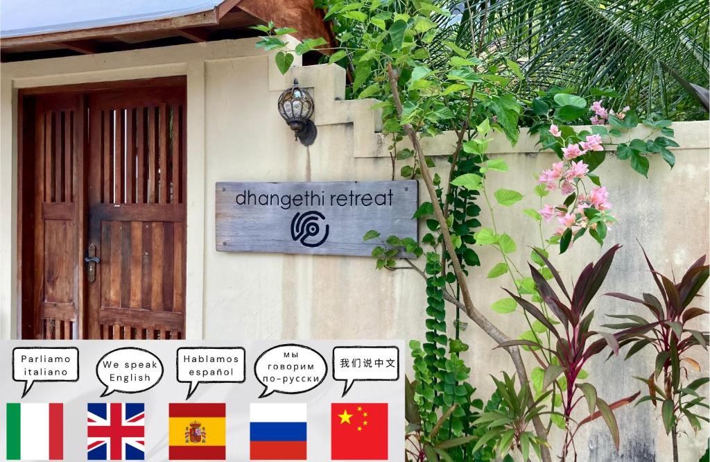 Certifikát, hodnocení, plakát nebo jiný dokument vystavený v ubytování Dhangethi Retreat