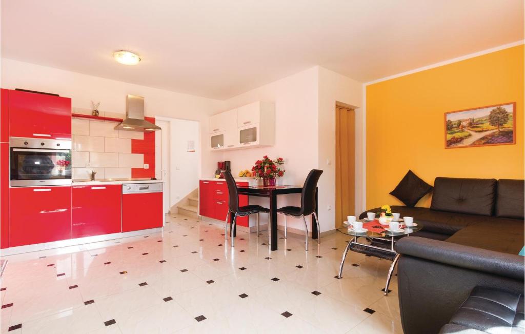 Kuchnia lub aneks kuchenny w obiekcie Holiday Home Betiga Betiga Ii
