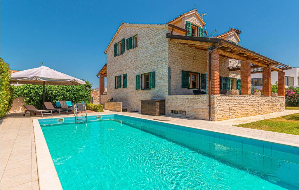 Beautiful Home In Vodice With Sauna