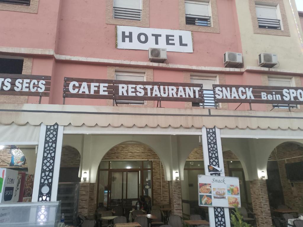 Certifikát, hodnocení, plakát nebo jiný dokument vystavený v ubytování Hotel Des voyageur