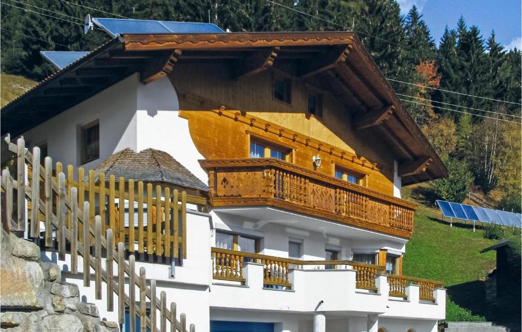 Budova, v ktorej sa apartmán nachádza