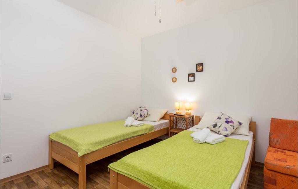 Fotografia z galérie ubytovania Lovely Apartment In Karlobag- Ribarica v destinácii Plitka Draga