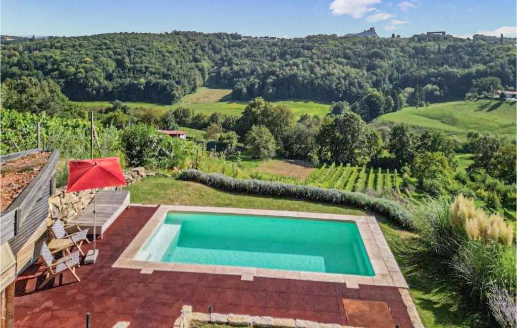 Bazén v ubytovaní Ferienhaus Mit Pool Und Sauna alebo v jeho blízkosti