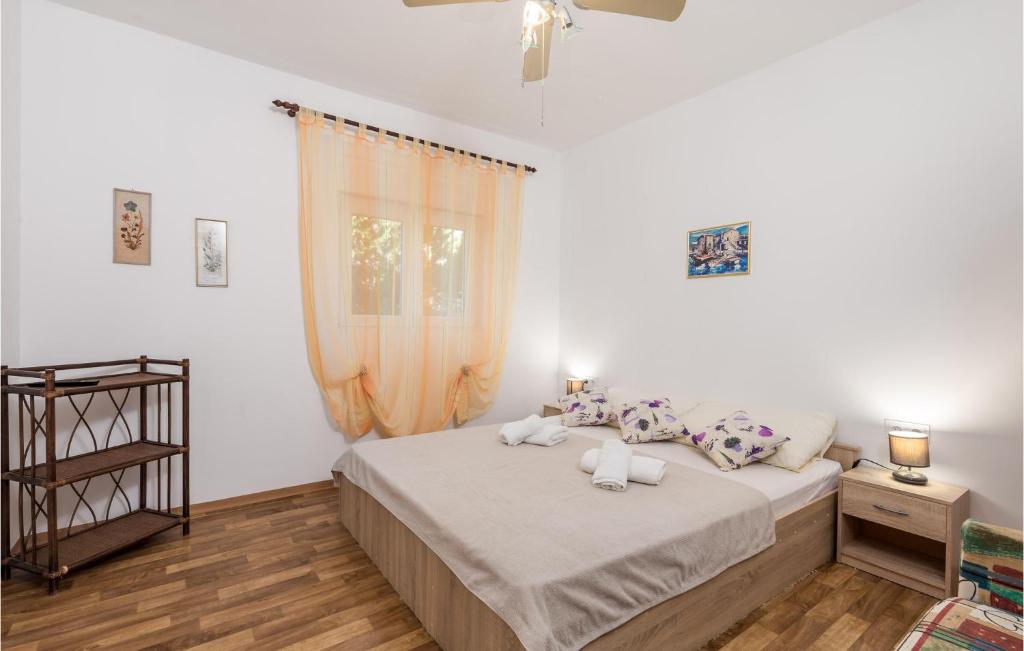 Fotografia z galérie ubytovania Lovely Apartment In Karlobag- Ribarica v destinácii Plitka Draga