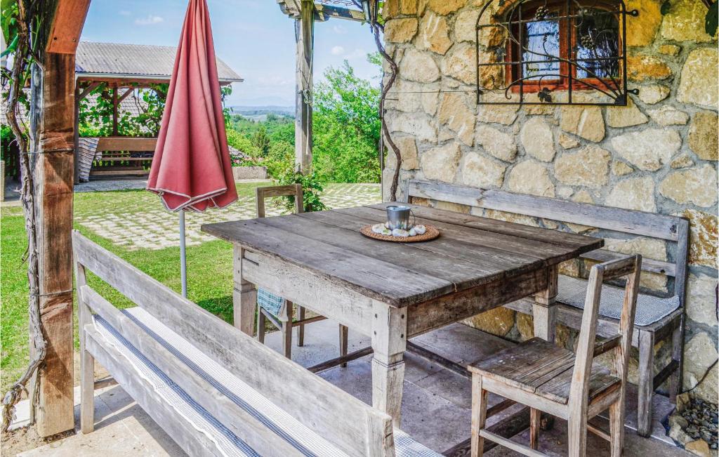Fotografia z galérie ubytovania Ferienhaus Mit Pool Und Sauna v destinácii Breitenfeld an der Rittschein