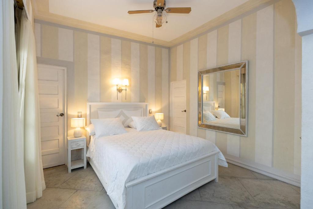 Villa Caprichosa Boutique Hotels - Canary Diamond Suite