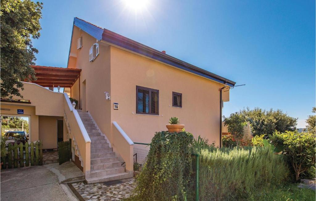 Budova, kde se apartmán nachází