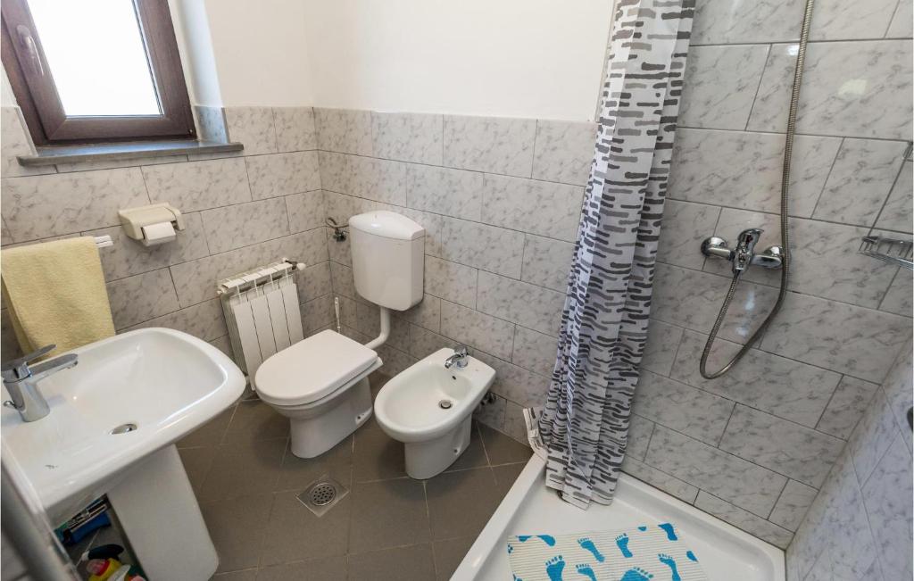 Kúpeľňa v ubytovaní Stunning Apartment In Rijeka