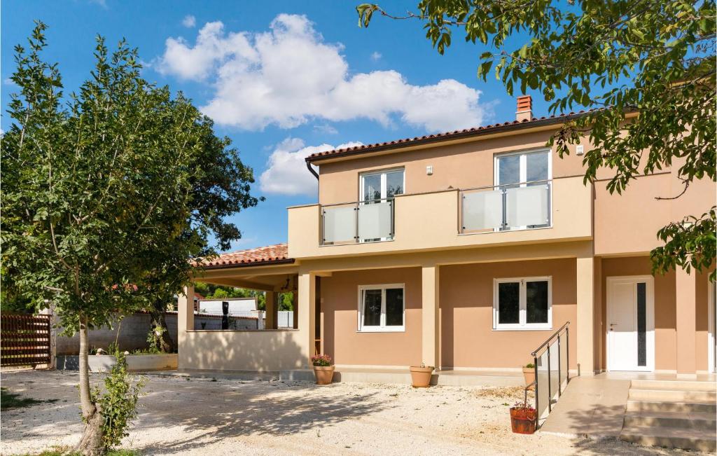 Amazing Home In Pula With Wifi