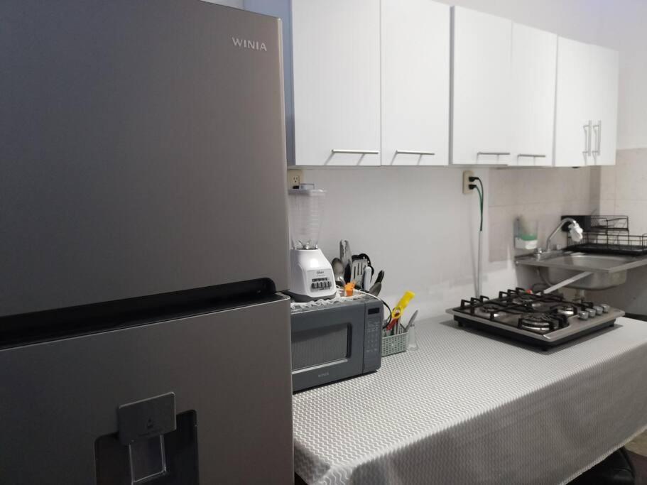 Η κουζίνα ή μικρή κουζίνα στο casa amueblada zona sur