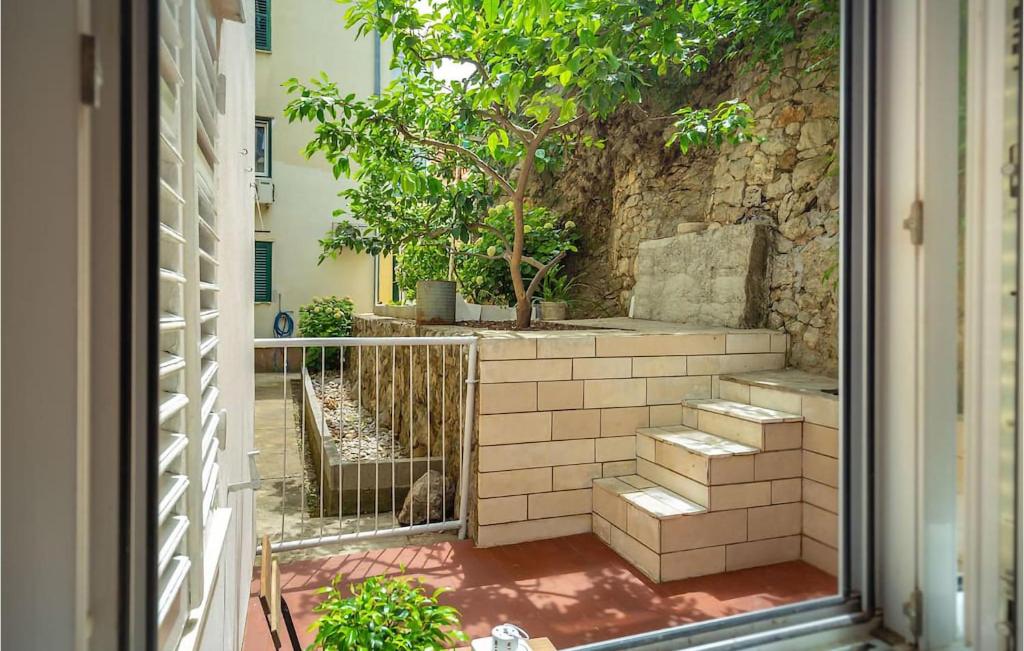 Vonkajšia záhrada v ubytovaní 2 Bedroom Nice Apartment In Dubrovnik