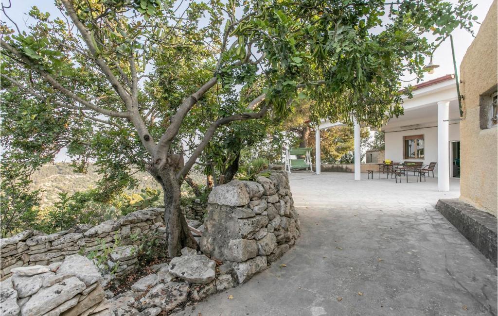The building in which the holiday home is located