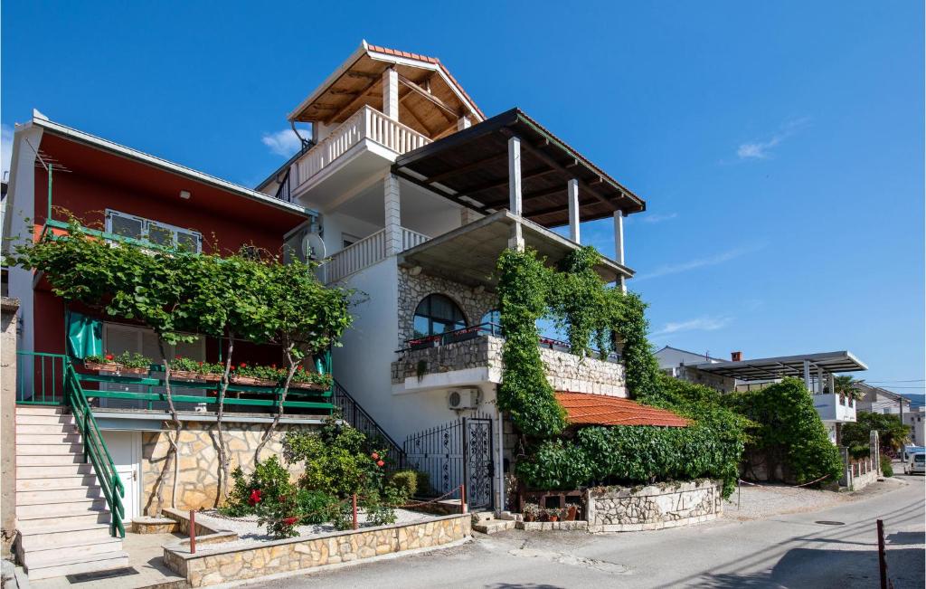 Budova, v ktorej sa apartmán nachádza