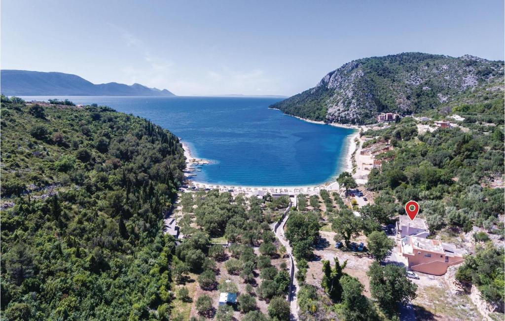 Three-Bedroom Holiday Home In Duba