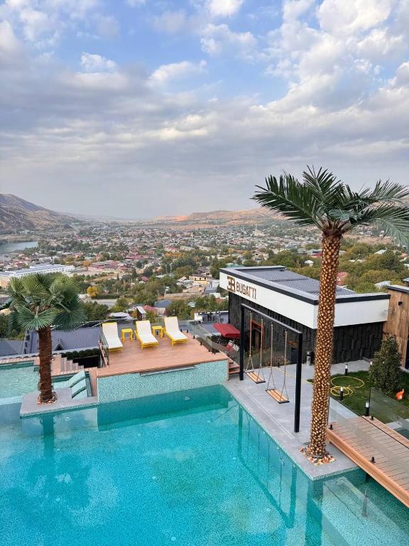 Paradise Corner Bugatti