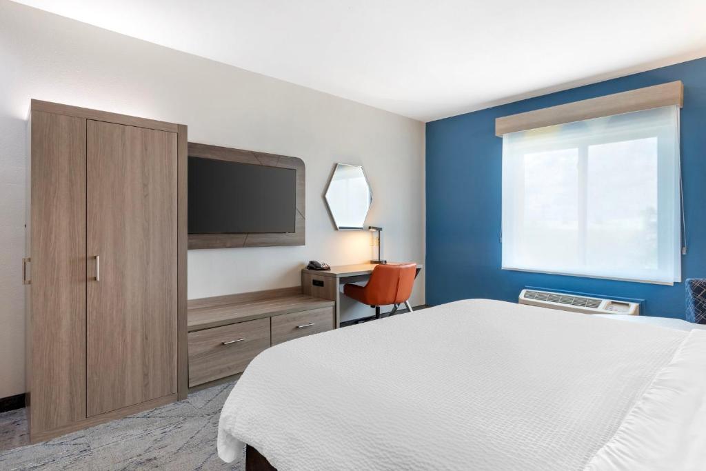 Holiday Inn Express Hotel and Suites Alice by IHG photo