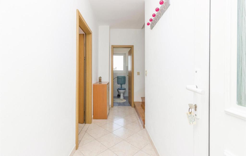Zdjęcie z galerii obiektu Apartment Komoseva I w mieście Mali Iž