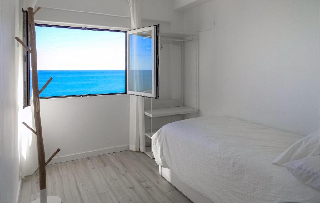 Posteľ alebo postele v izbe v ubytovaní Beautiful Apartment In Oropesa Del Mar