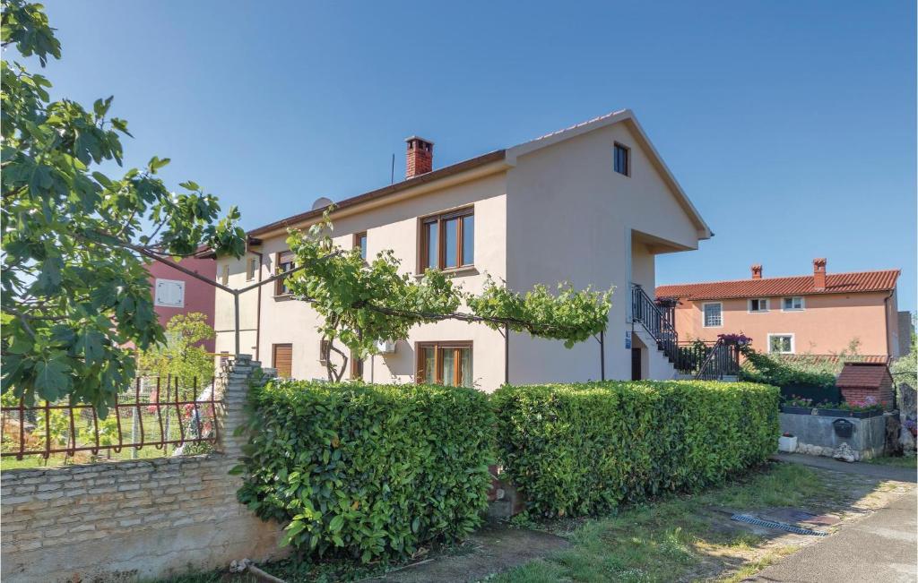 Two-Bedroom Apartment In Fazana