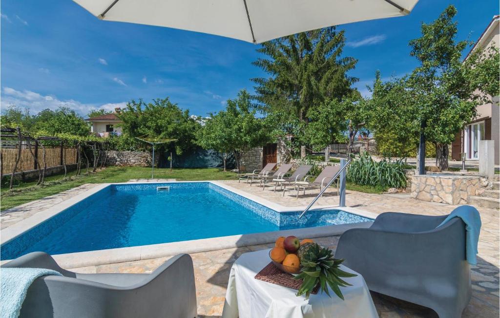 Basen w obiekcie Holiday Home Cere Cere Ii lub w pobliżu