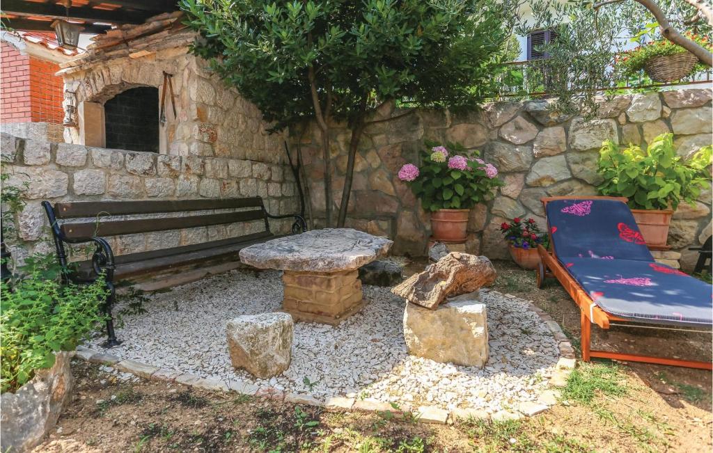 Four-Bedroom Holiday Home In Kastel Sucurac Ii