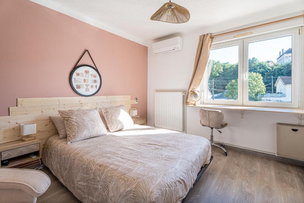 JoeufにあるChambre Sophie - 2 SDB - Balcon - WIFI - Parkingのギャラリーの写真